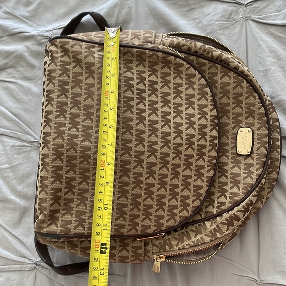 Michael kors backpack - Picture 9 of 16